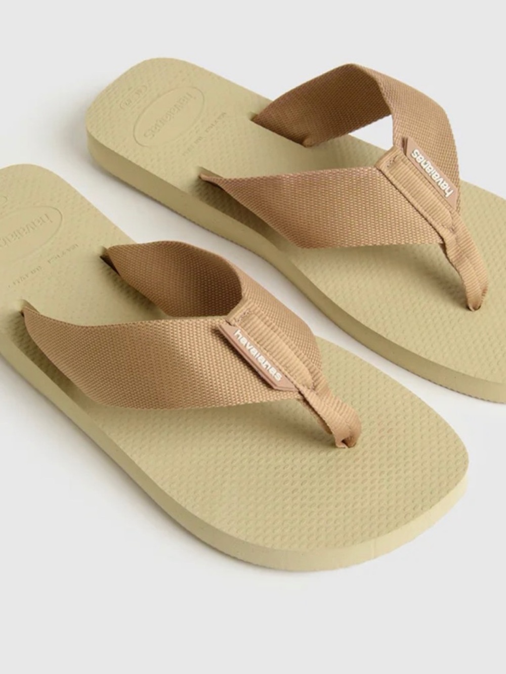 Havaianas Flip Flops in Light Beige and Tan